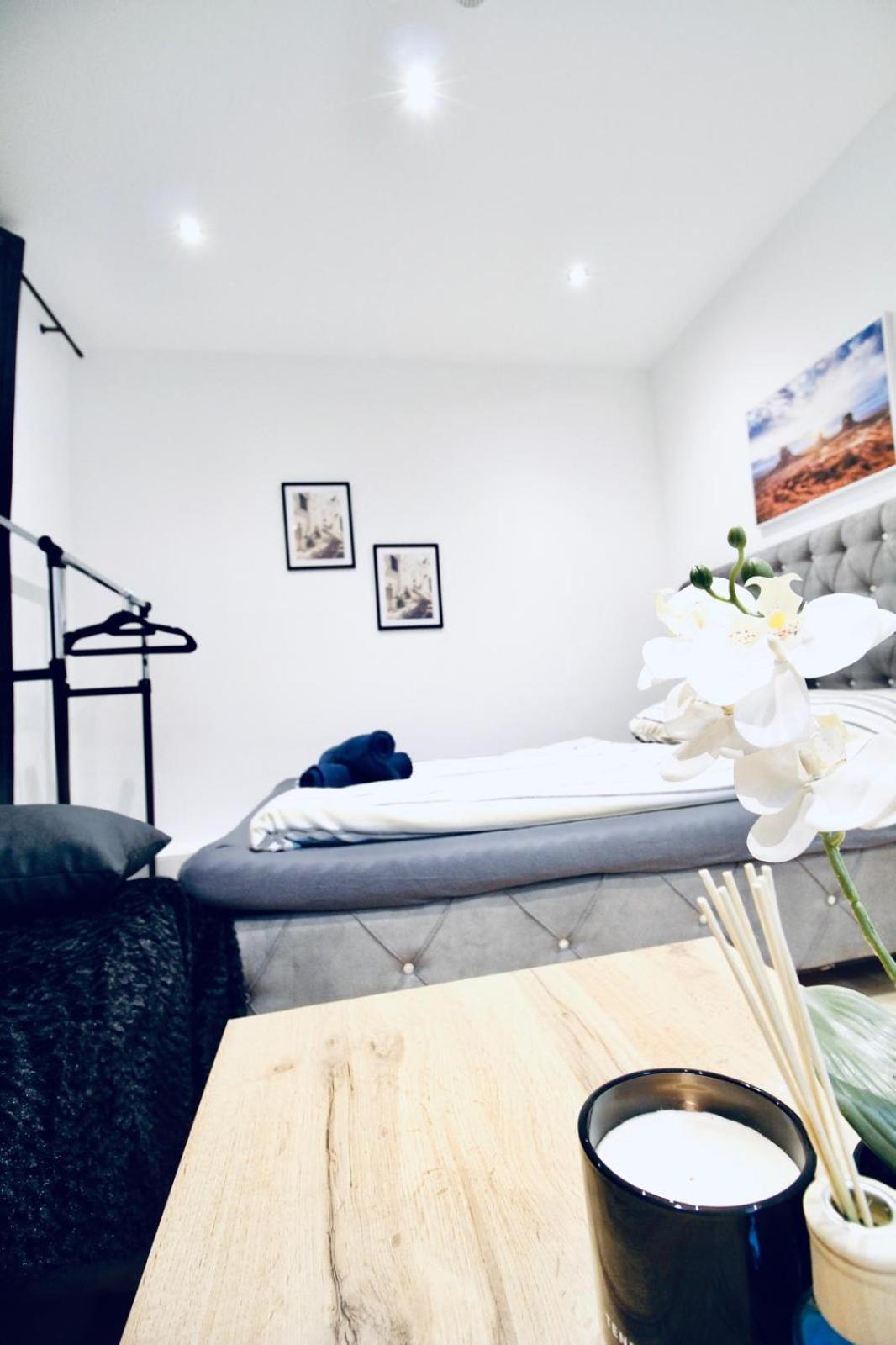 6 min to Amusement Park - Economy Rooms in Shared Apartment