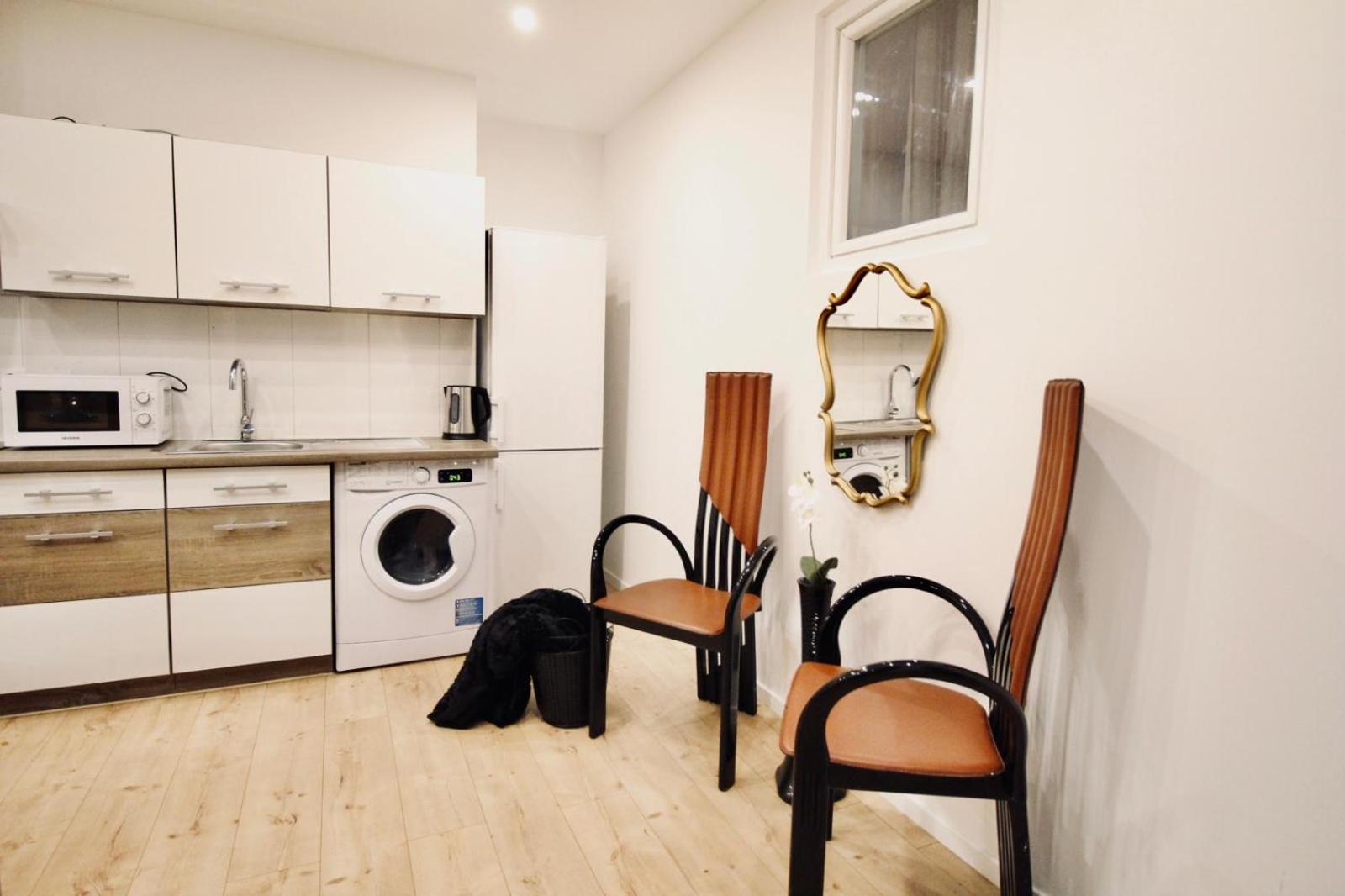 6 min to Amusement Park - Economy Rooms in Shared Apartment