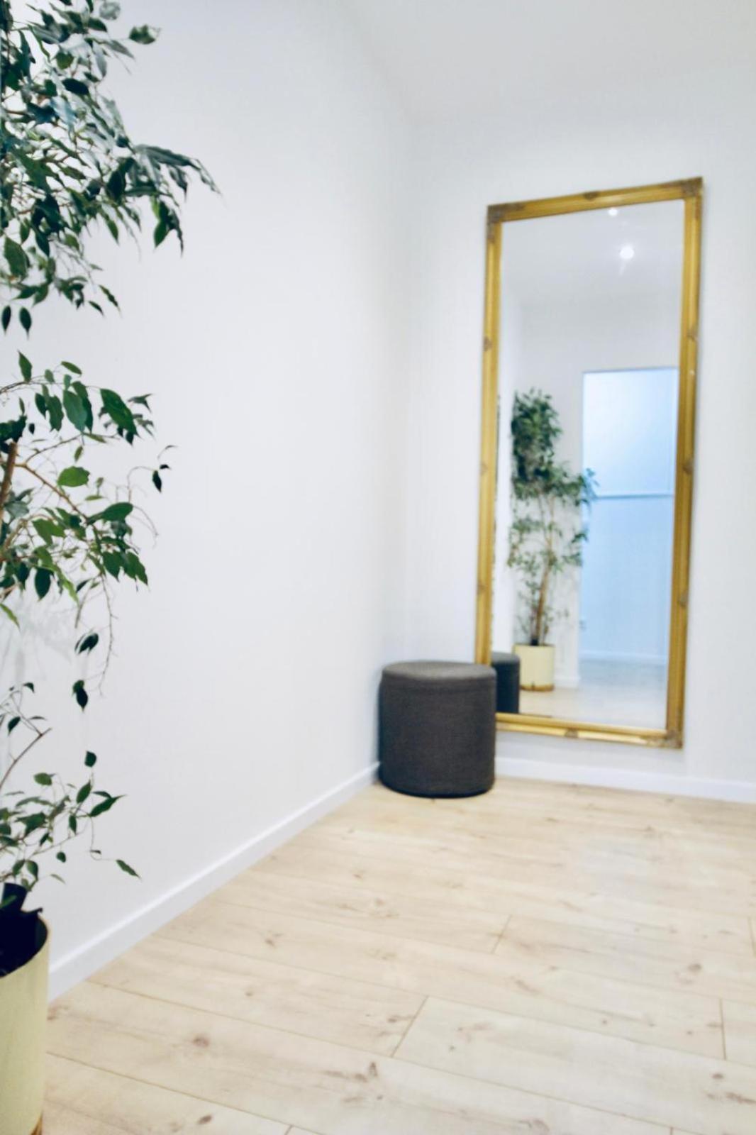 6 min to Amusement Park - Economy Rooms in Shared Apartment
