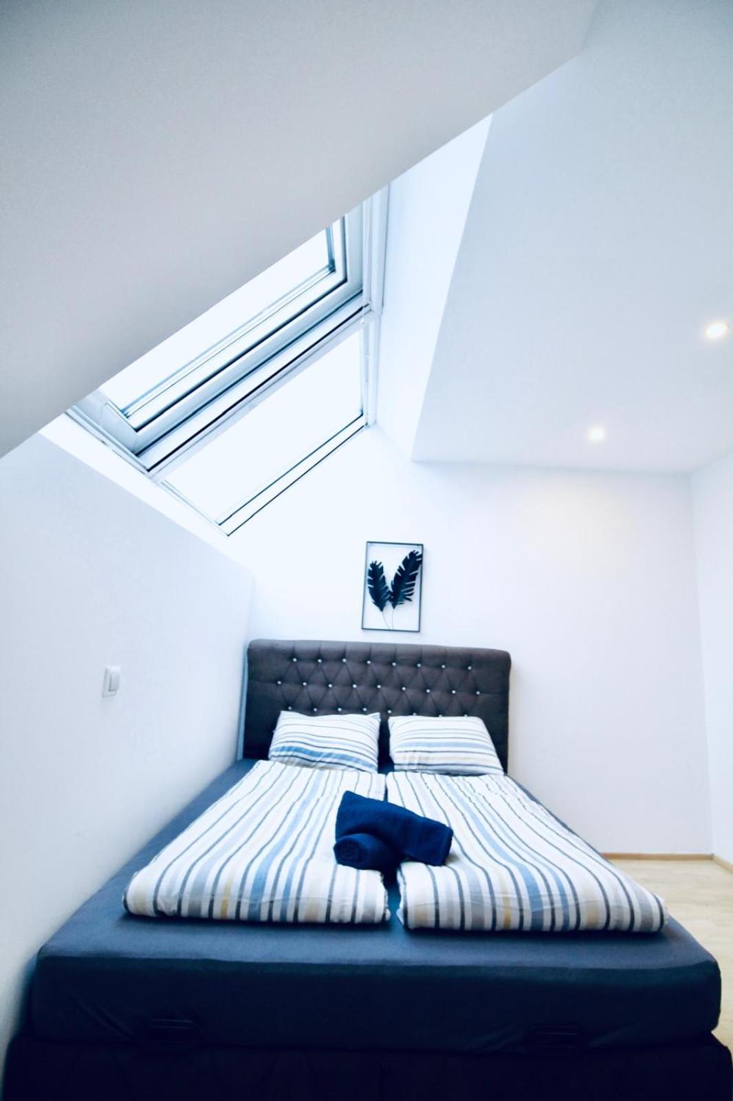 6 min to Amusement Park - Economy Rooms in Shared Apartment