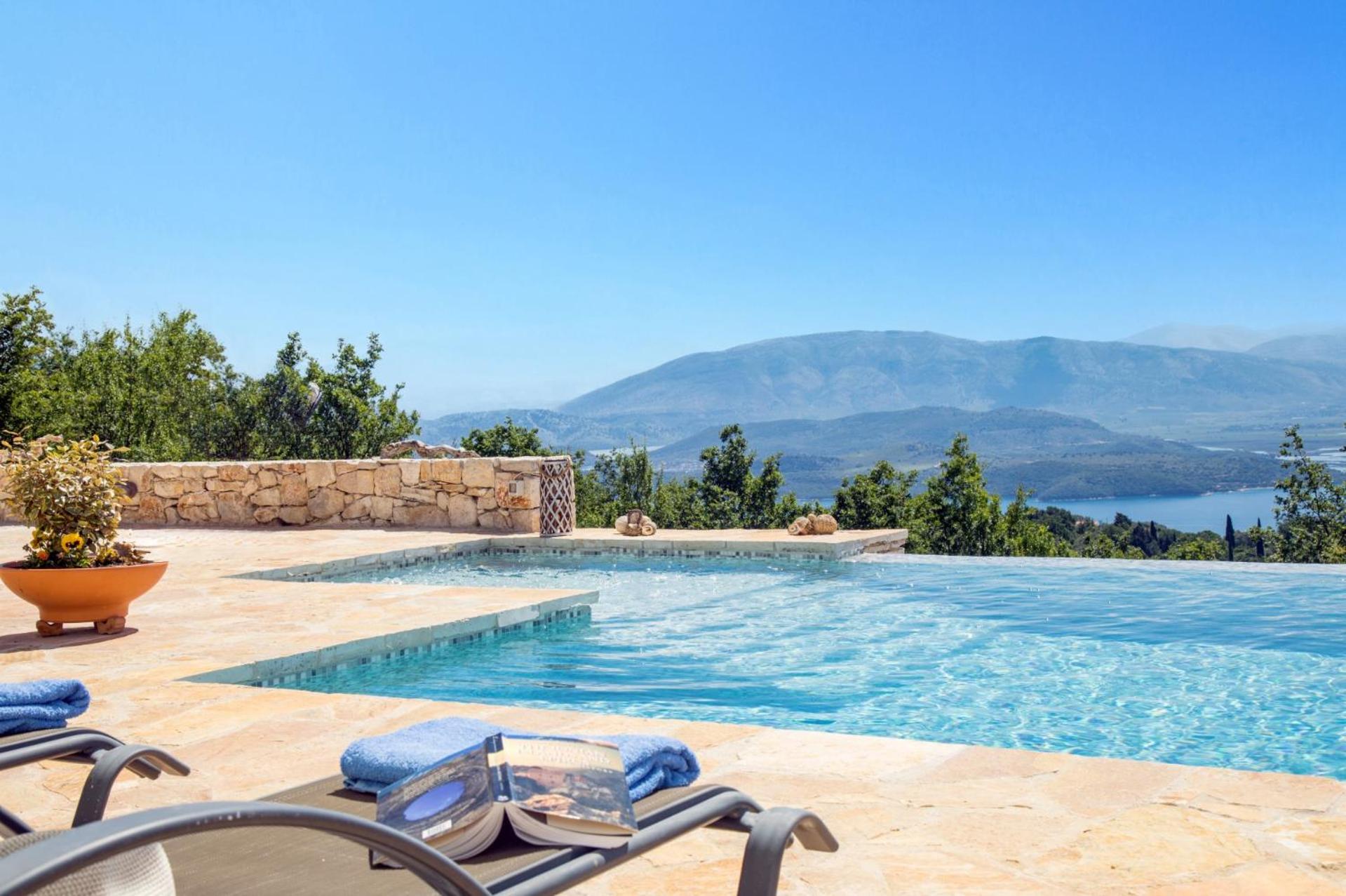 Villa Venetia by Villa Plus view 2