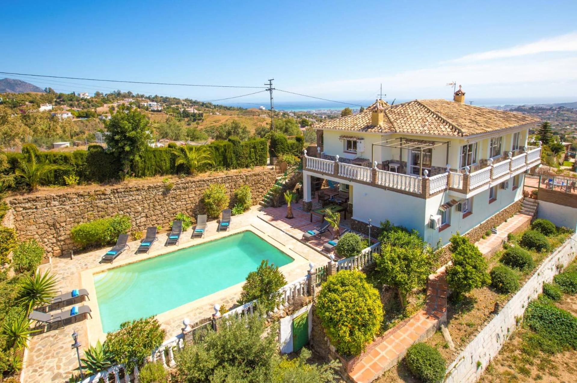 Villa Alqueria by Villa Plus