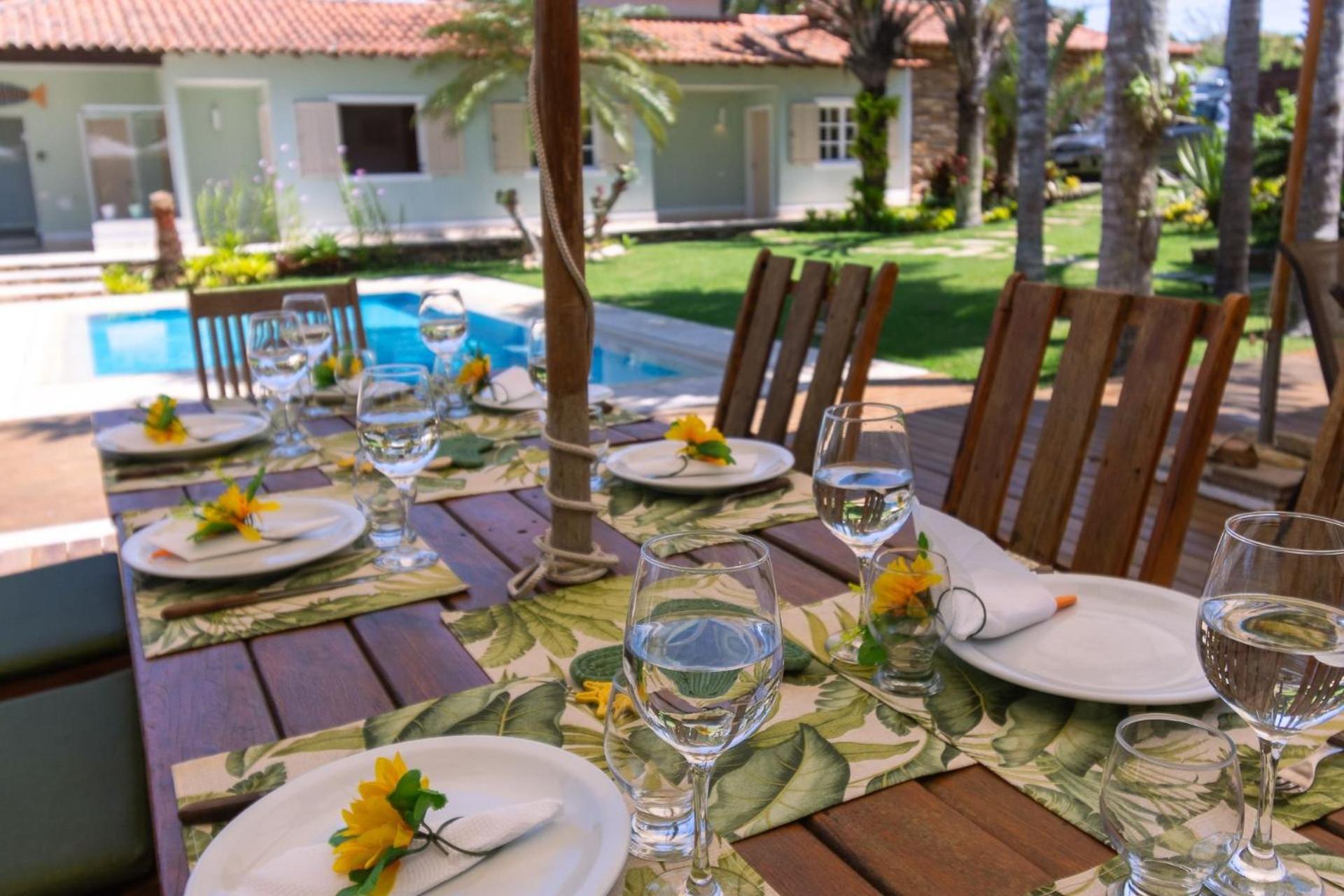 Área gourmet, piscina e garagem perto da praia