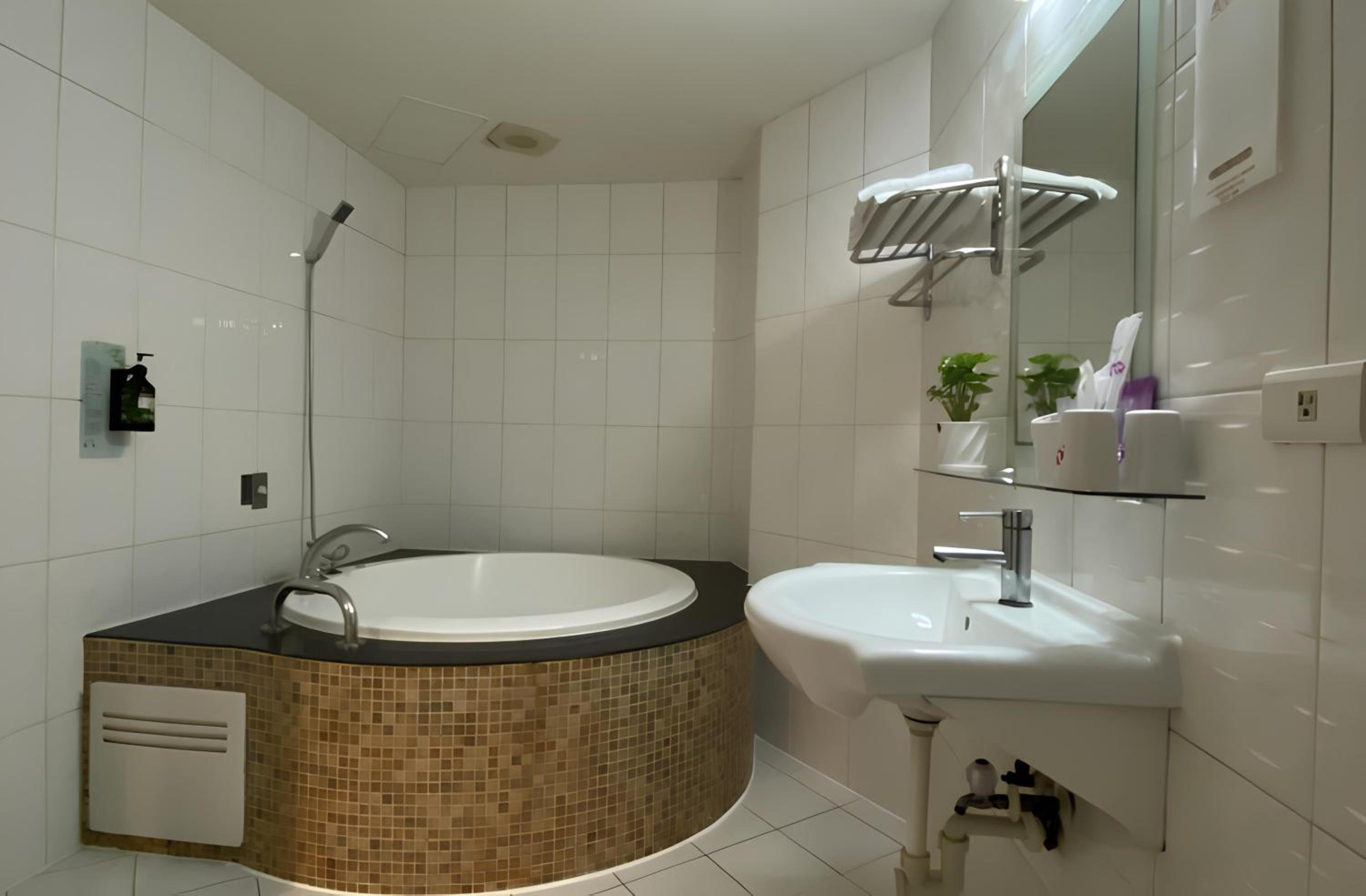 HX Hotel - Zuoying by HXgroup