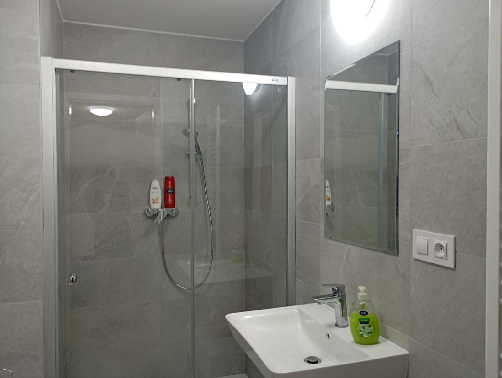 Nový apartmán s terasou, soukromé parkování