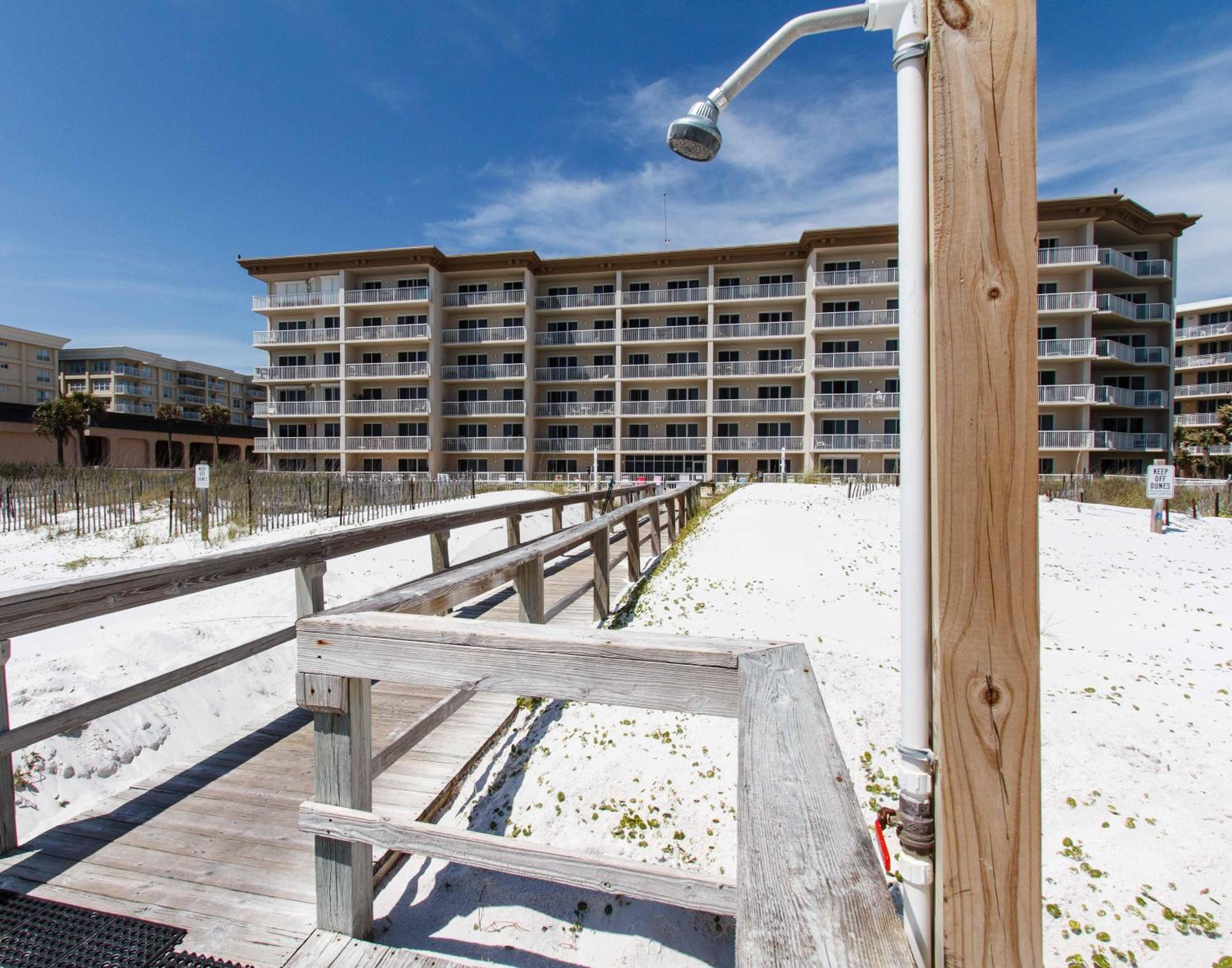 Summer Place 302
