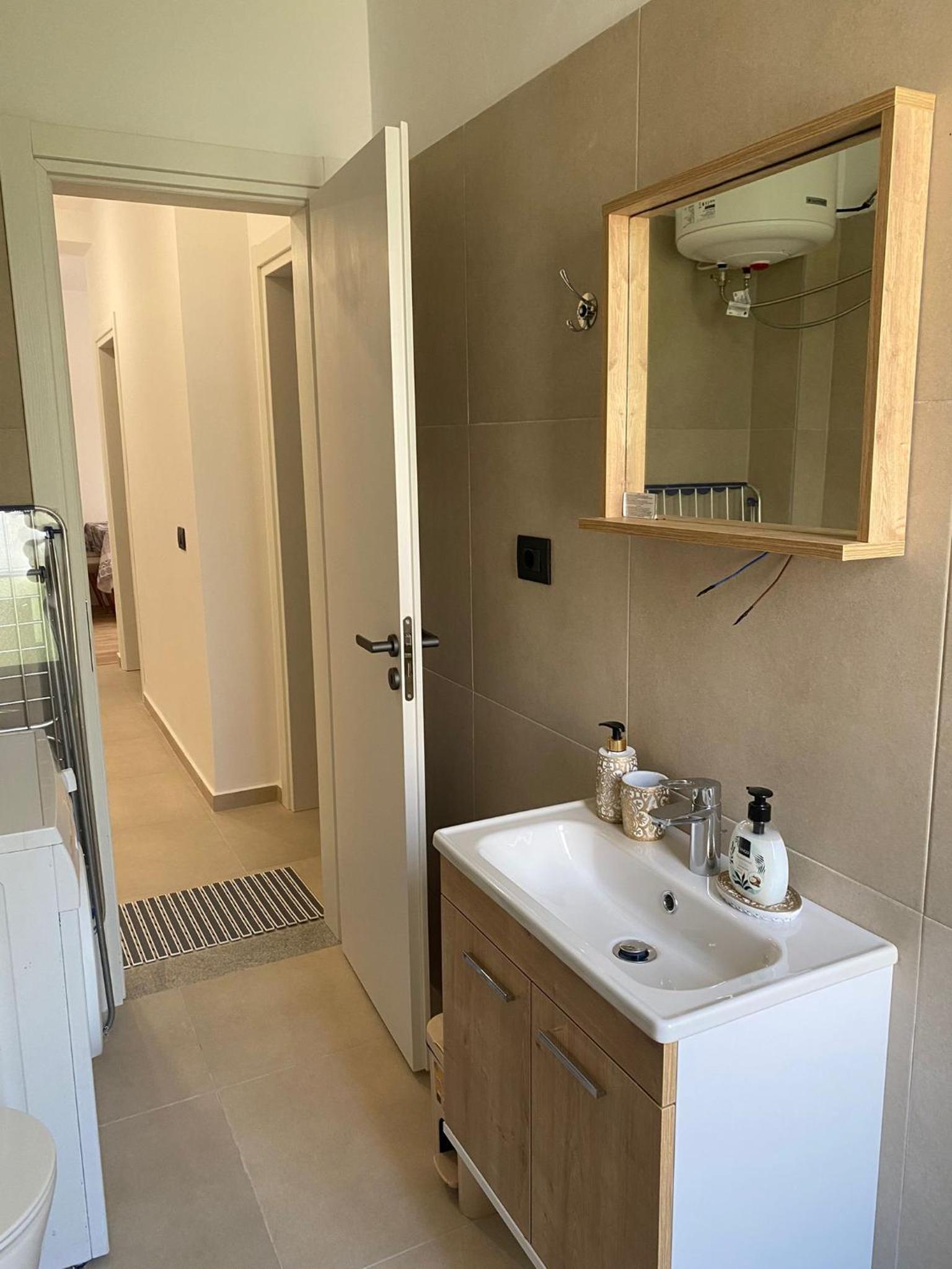 Genti Apartment