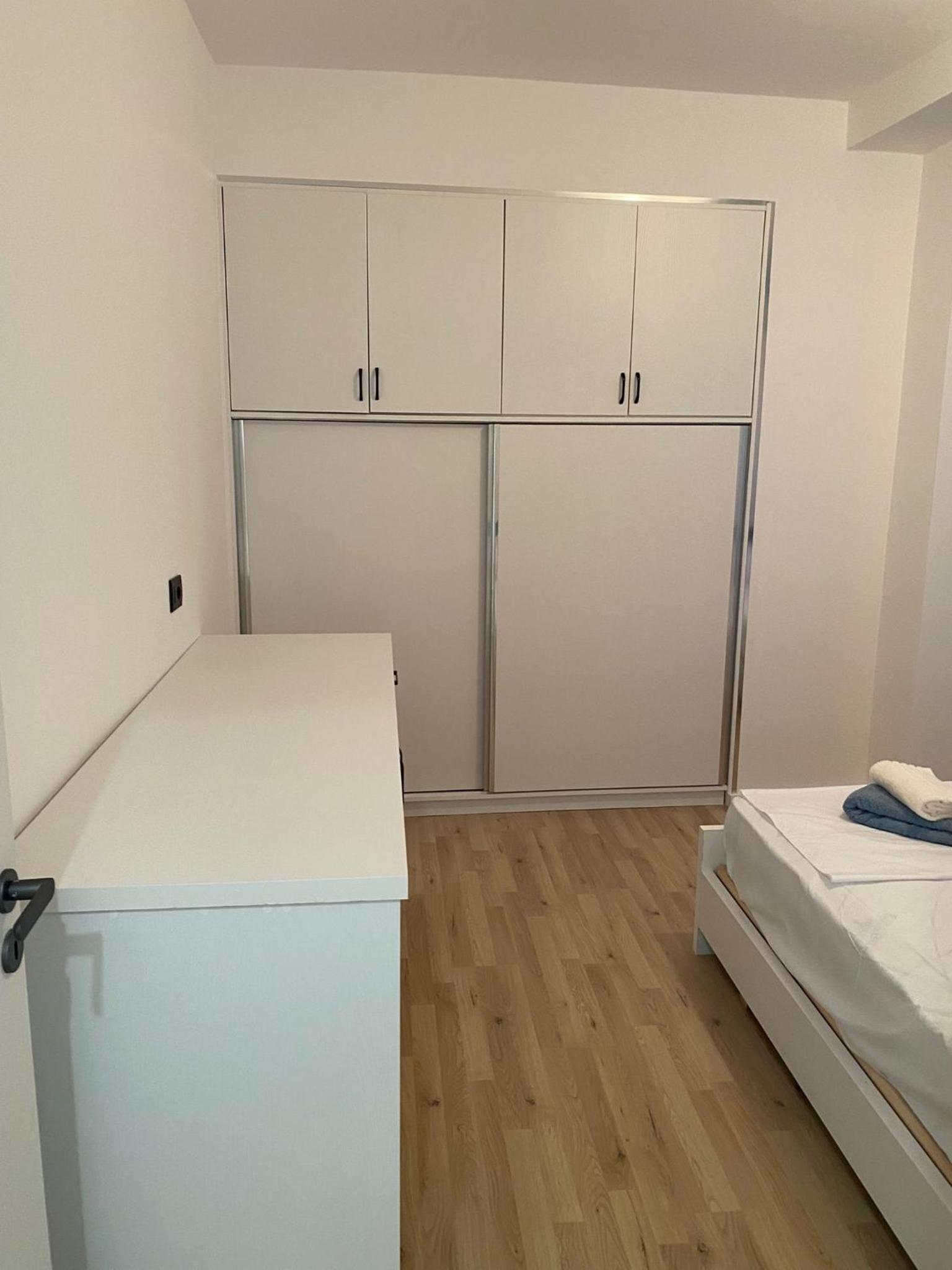 Genti Apartment