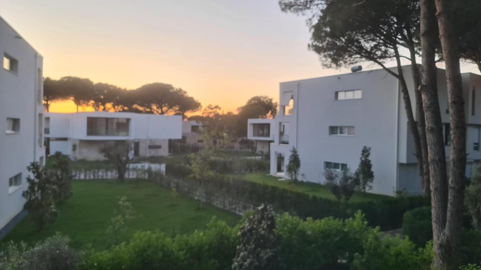 Shiny San Pietro Apartment