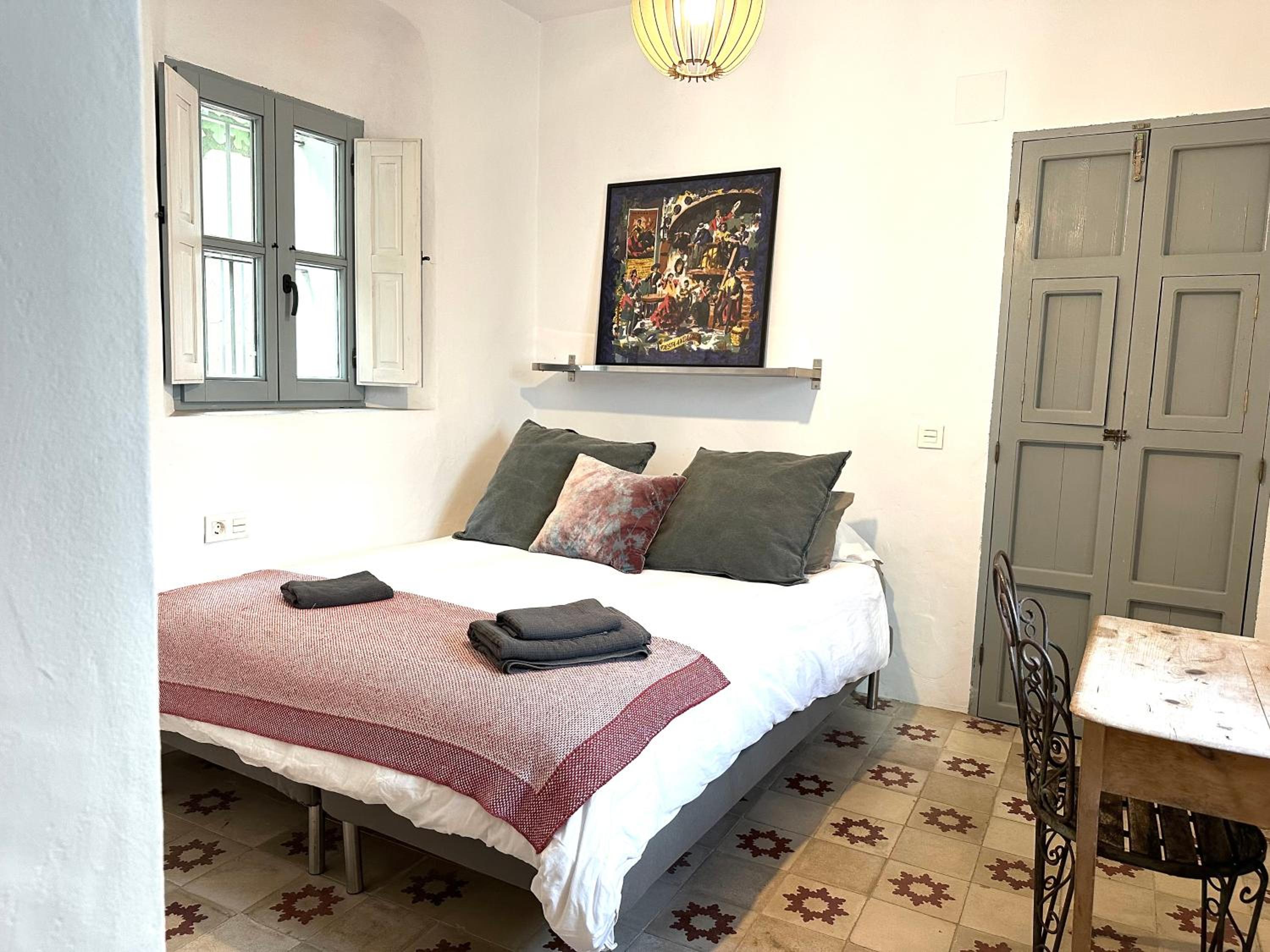 Spacious Private Vejer Patio Home