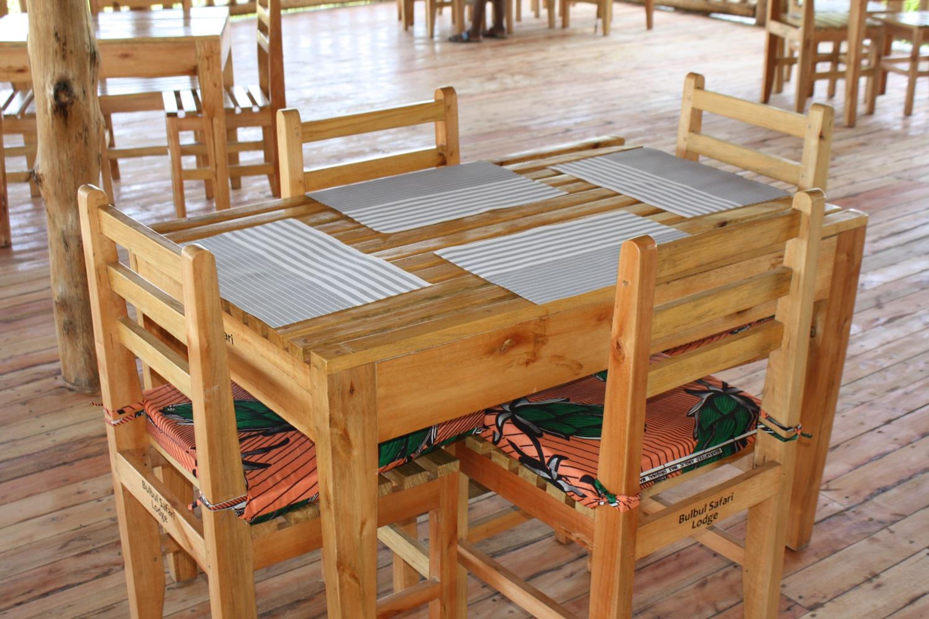 Bulbul safaris Lodge