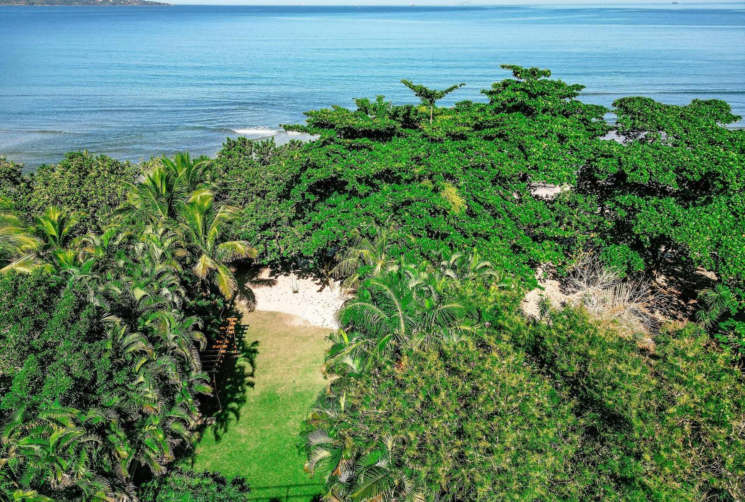 João de Barro House - Guaecá Beach
