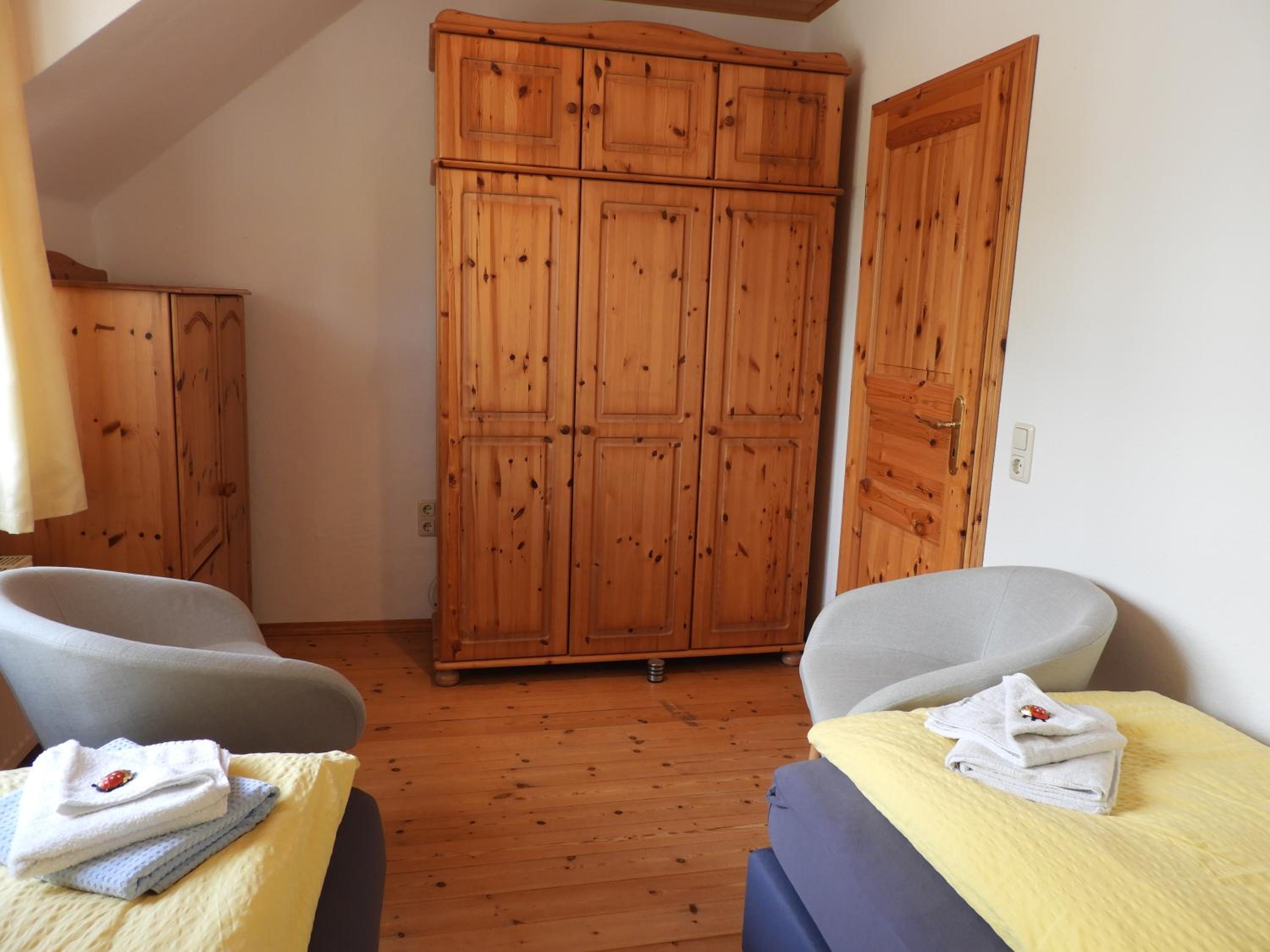 Haus Roseneck 60 m zum Strand FEWO Nr 3 view 2