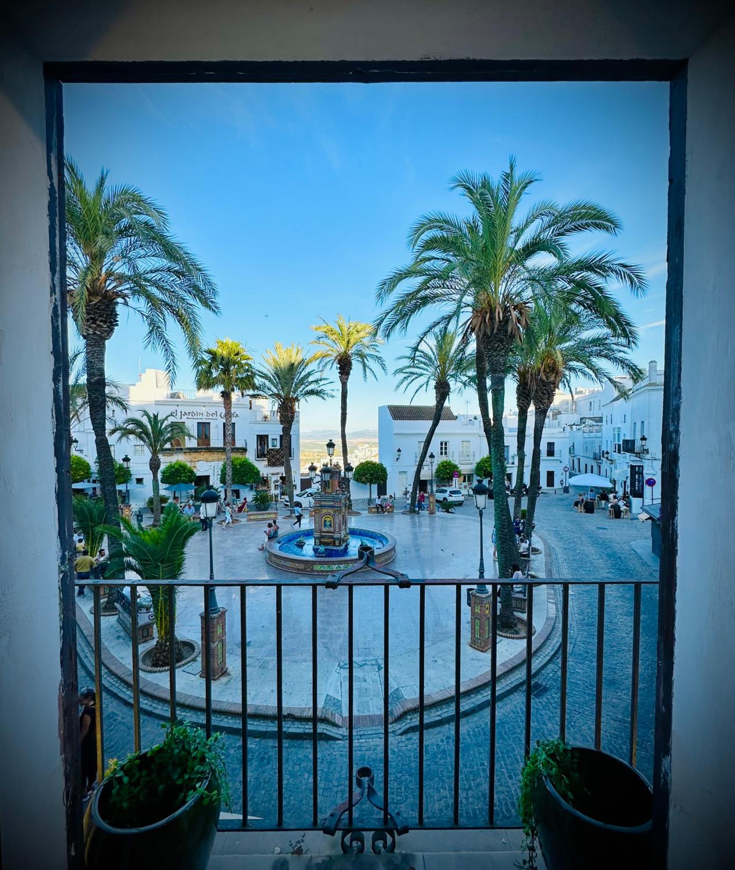 Spacious Private Vejer Patio Home
