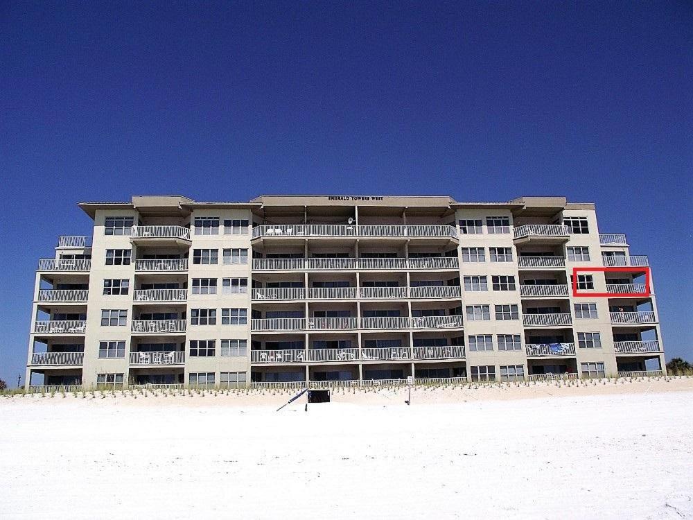 Emerald Towers West 4000 - Ocean Kissed view 5
