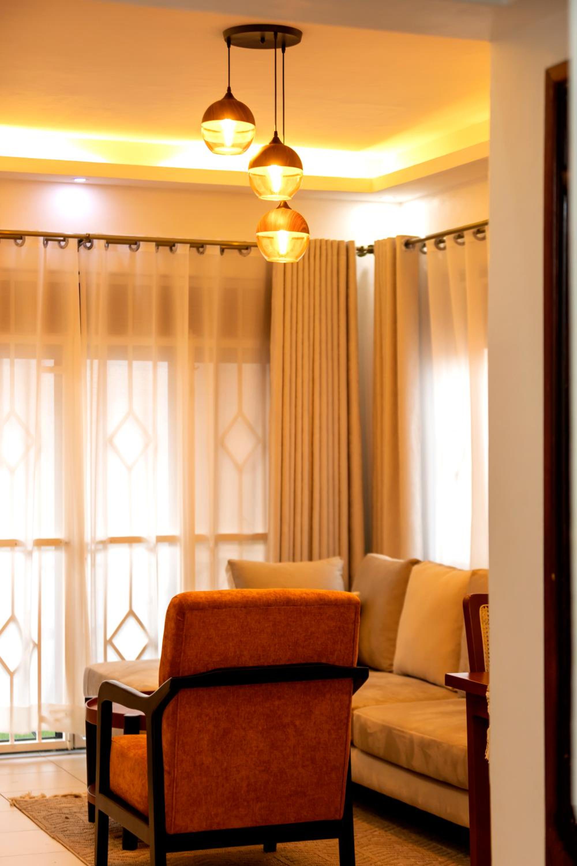 Shirleyz Cozy Haven - a delightful apt in Jinja City view 5