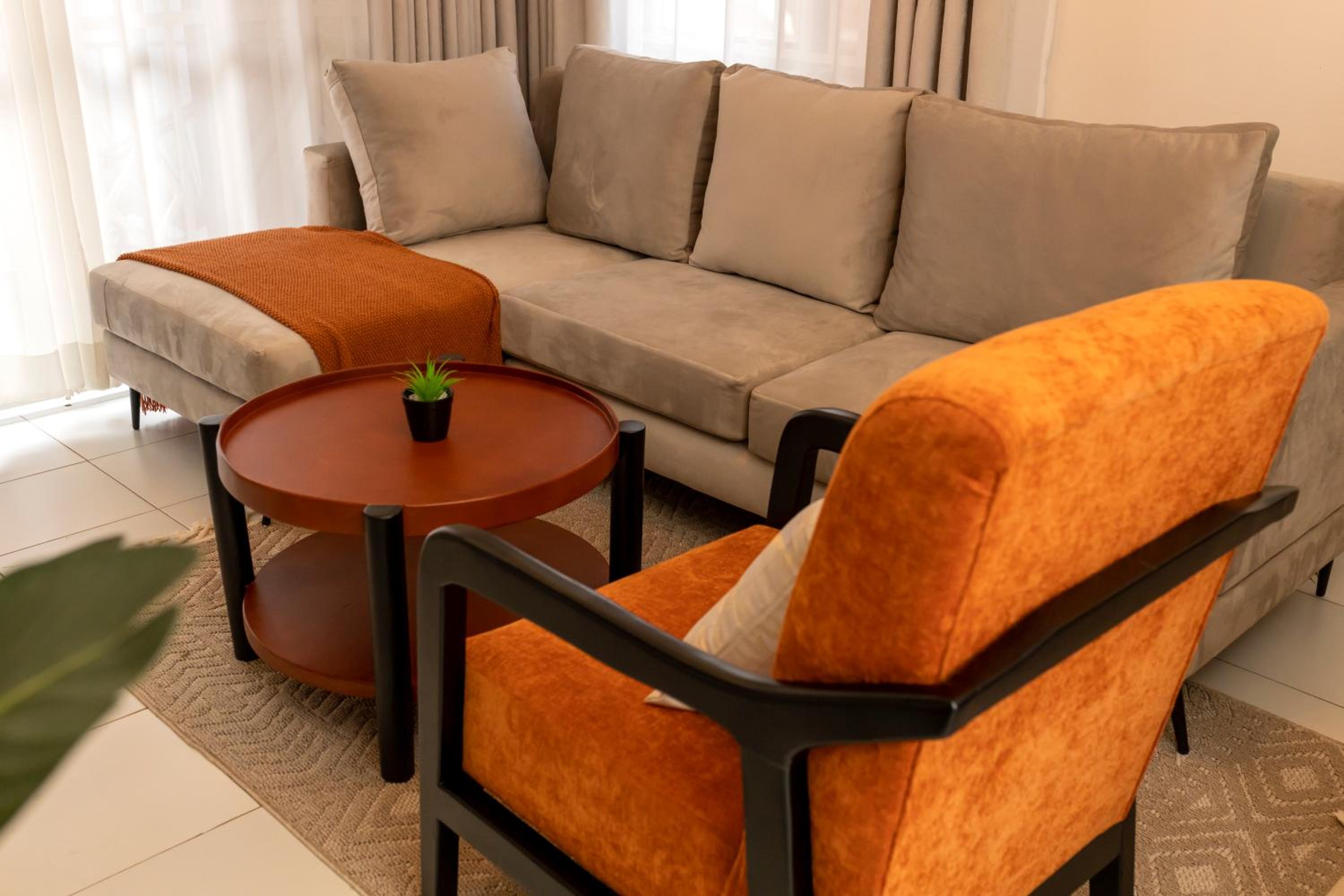 Shirleyz Cozy Haven - a delightful apt in Jinja City view 2