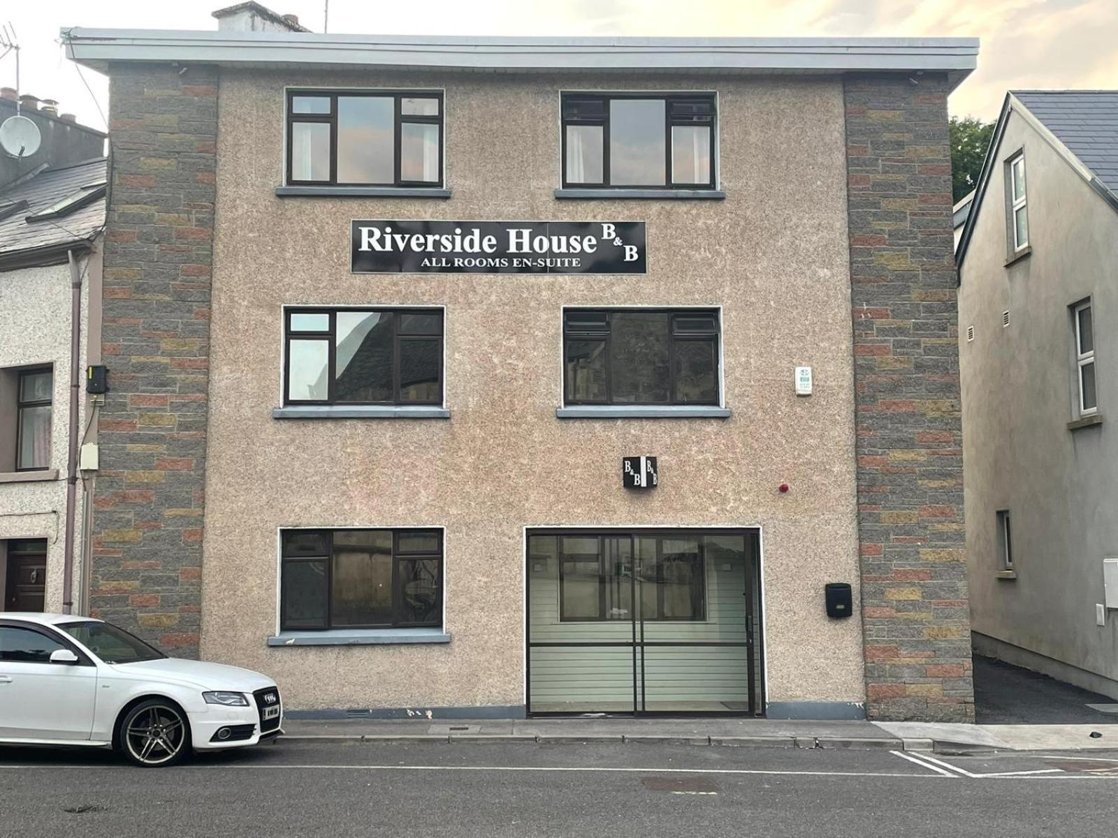 Riverside Studio Apartment