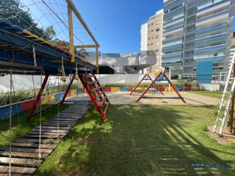 Cód 137- Belo apartamento de 3 suítes