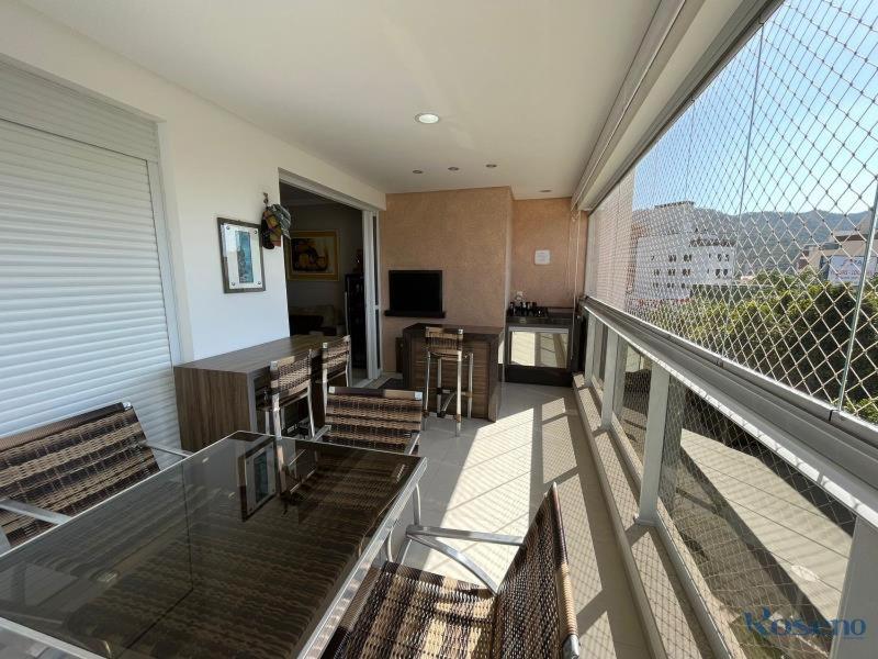 Cód 137- Belo apartamento de 3 suítes