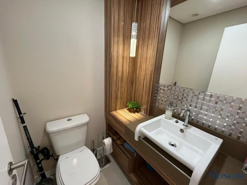 Cód 137- Belo apartamento de 3 suítes