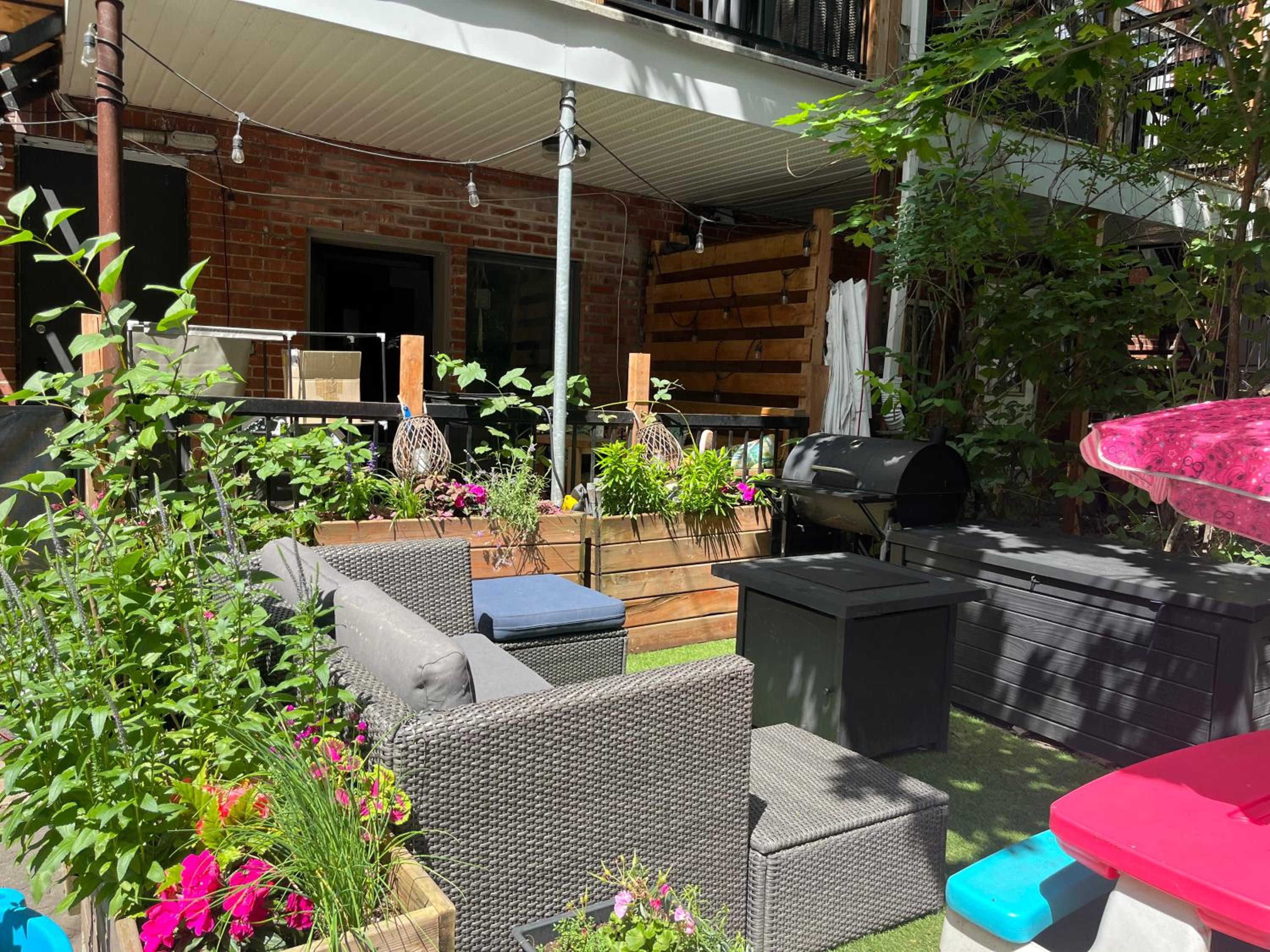 Ville-Émard Duplex avec esprits de communauté