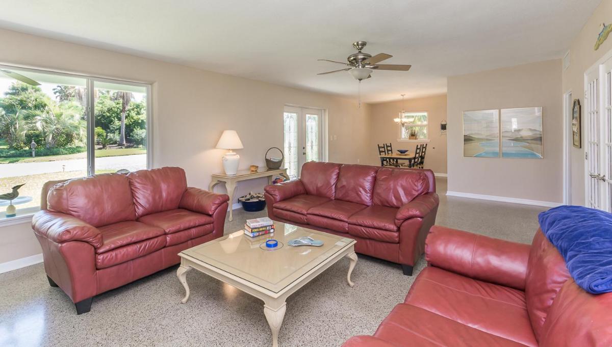 North Beach Beauty - Lovely home across the street from the beach. 1814B view 2
