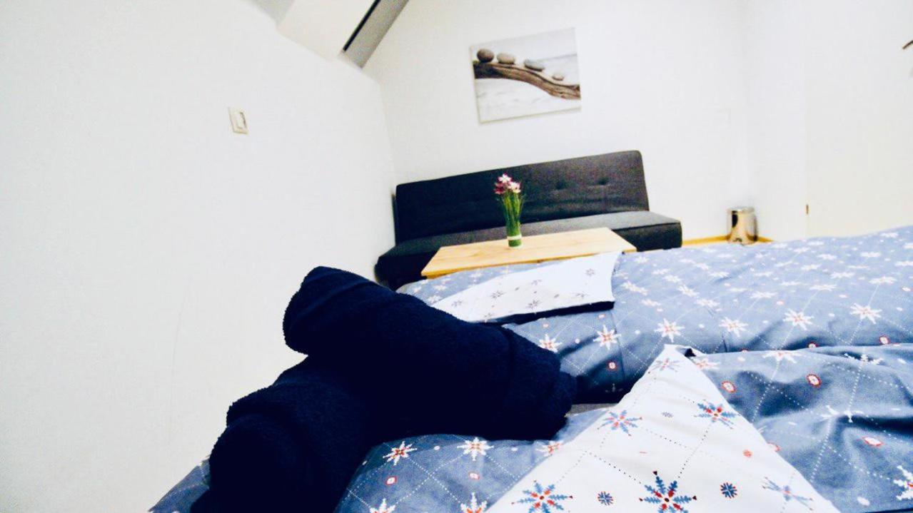 6 min to Amusement Park - Economy Rooms in Shared Apartment