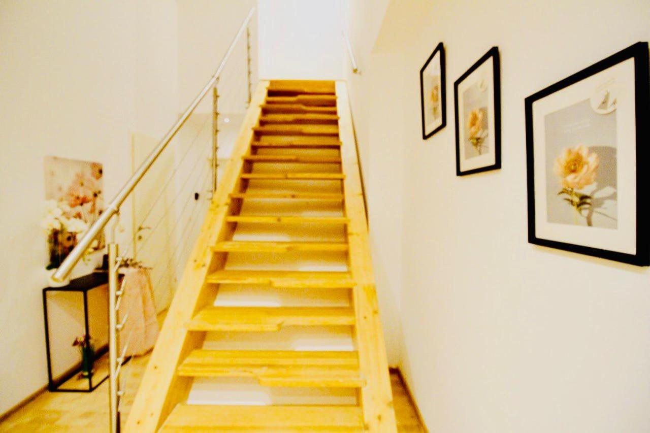 6 min to Amusement Park - Economy Rooms in Shared Apartment