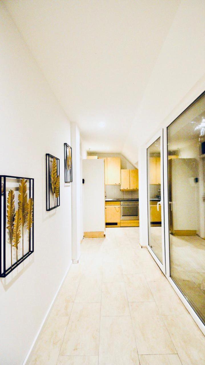 6 min to Amusement Park - Economy Rooms in Shared Apartment