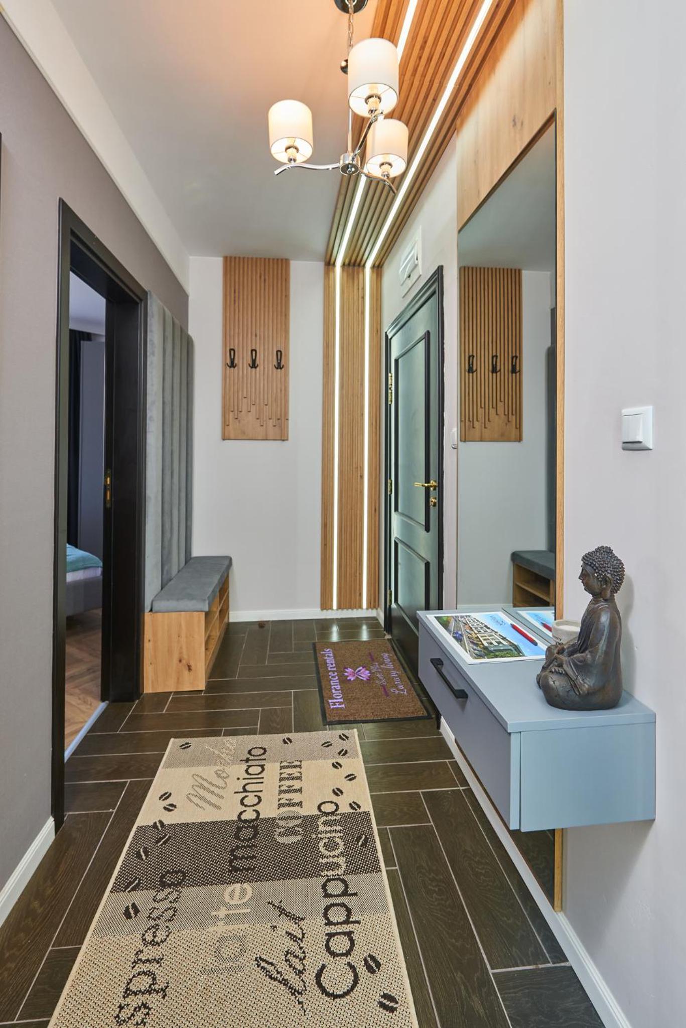 Florance Rentals Luxury Apartments in Saint Vlas