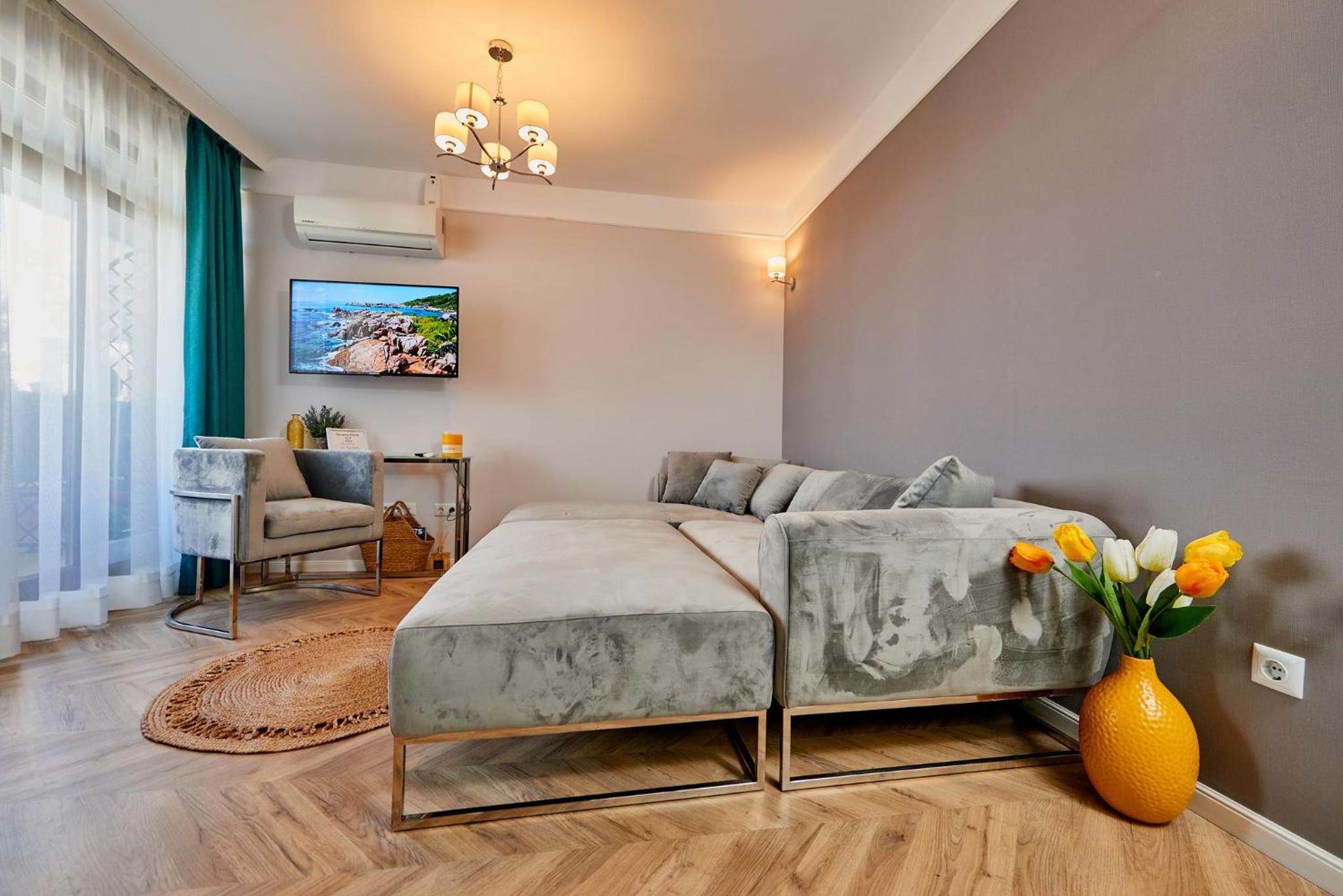 Florance Rentals Luxury Apartments in Saint Vlas