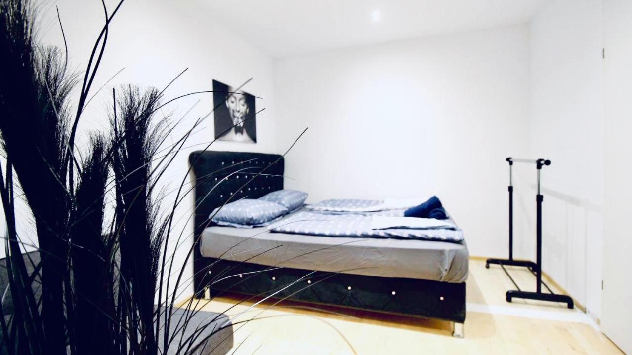 6 min to Amusement Park - Economy Rooms in Shared Apartment