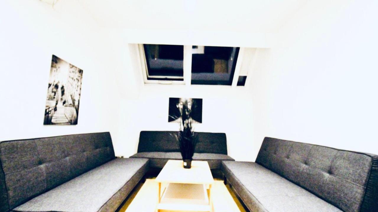 6 min to Amusement Park - Economy Rooms in Shared Apartment