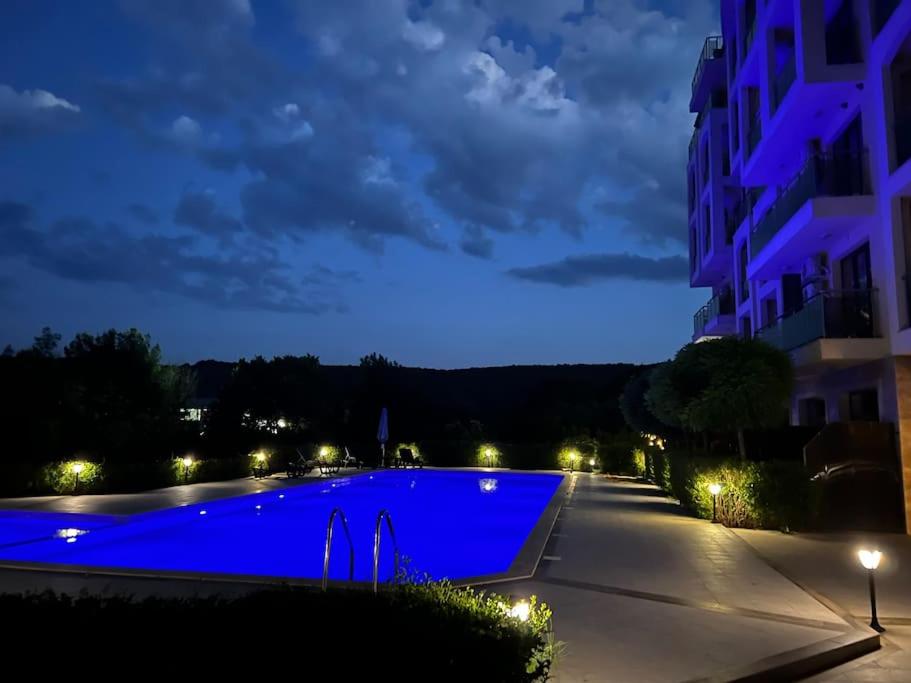 Azur Garden 64