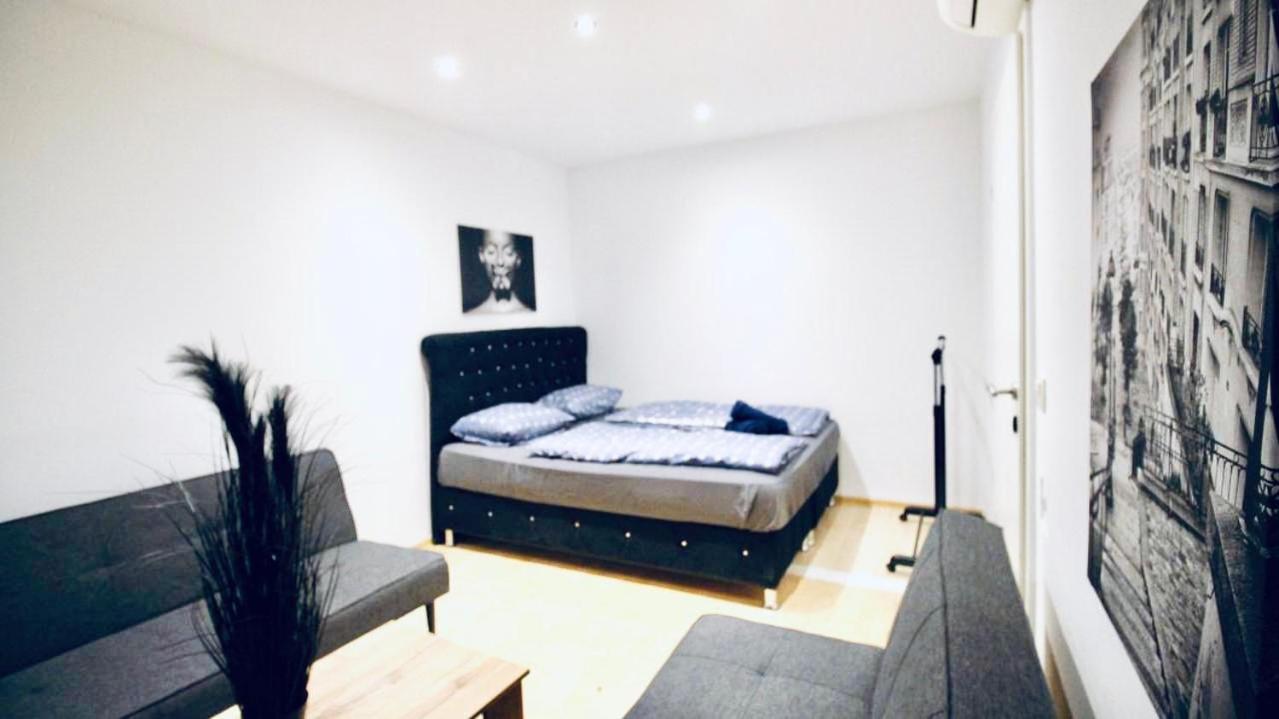 6 min to Amusement Park - Economy Rooms in Shared Apartment