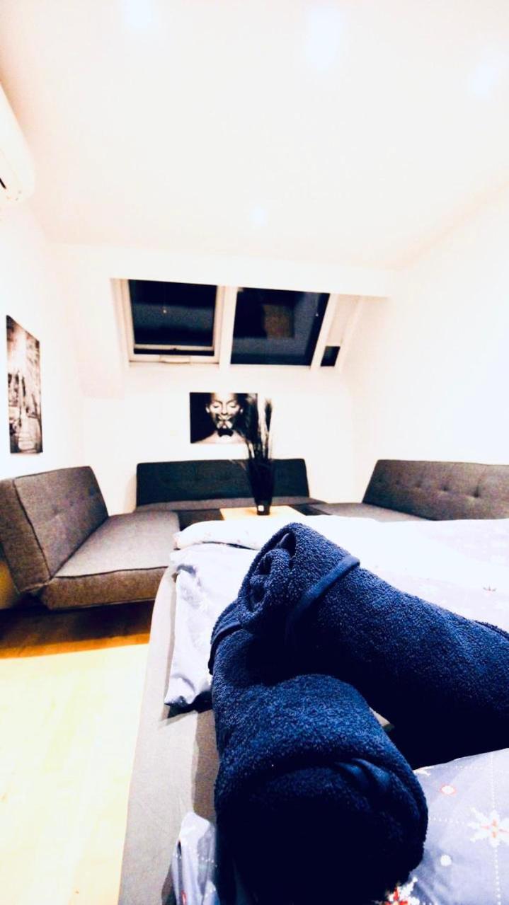 6 min to Amusement Park - Economy Rooms in Shared Apartment