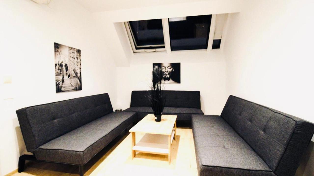 6 min to Amusement Park - Economy Rooms in Shared Apartment