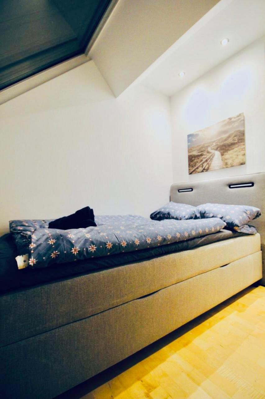 6 min to Amusement Park - Economy Rooms in Shared Apartment