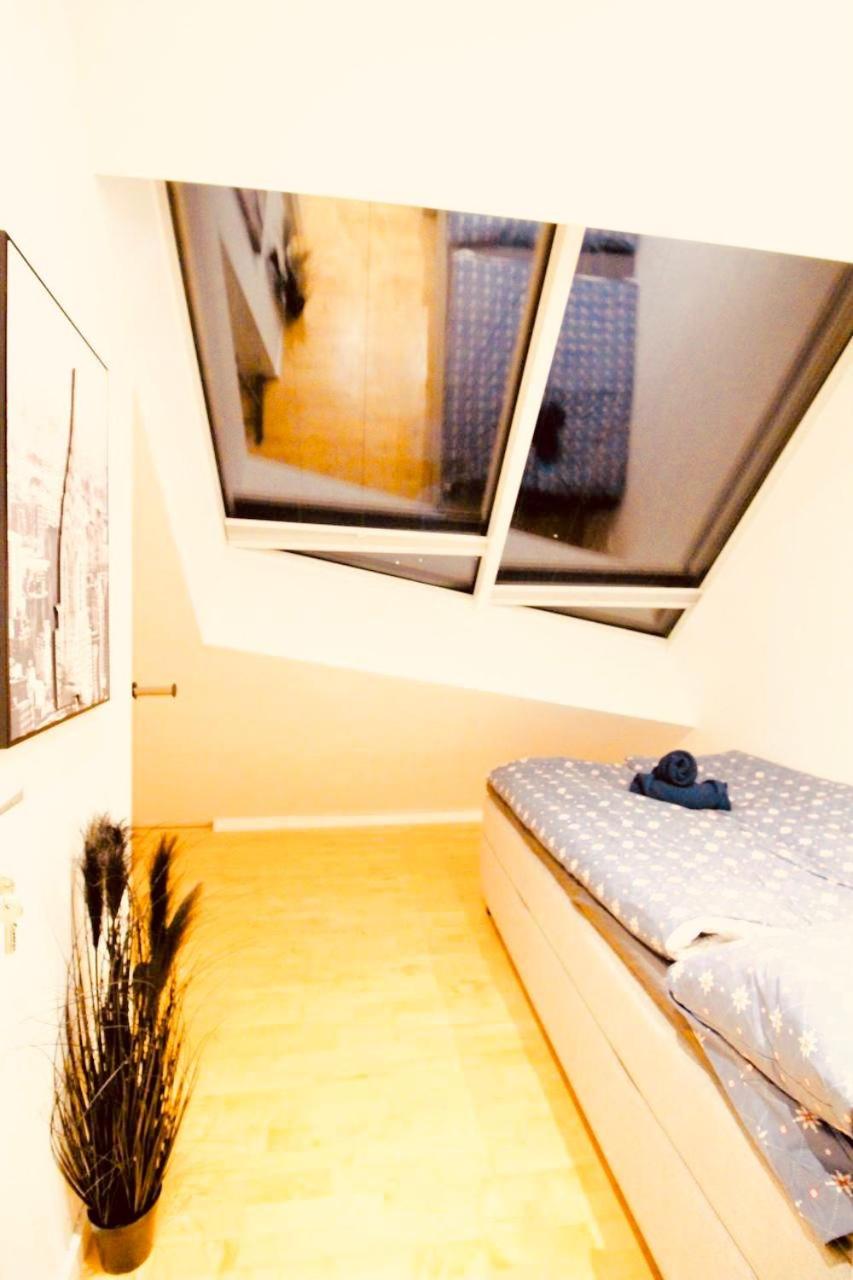 6 min to Amusement Park - Economy Rooms in Shared Apartment