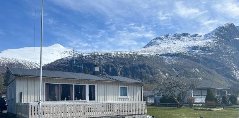 Fjordtun by Eresfjord - house with a beautiful view!
