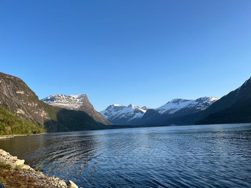 Fjordtun by Eresfjord - house with a beautiful view!