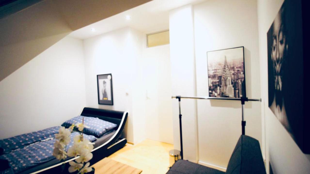 6 min to Amusement Park - Economy Rooms in Shared Apartment