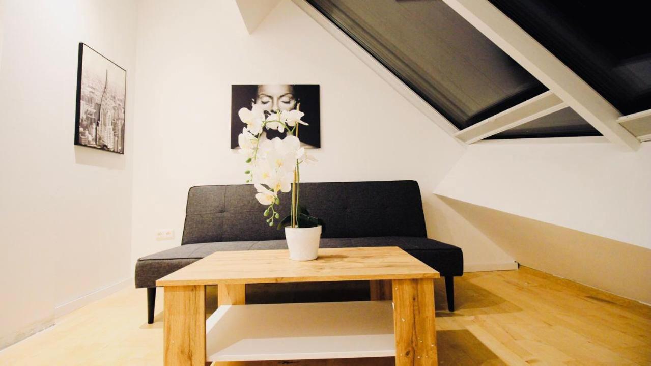6 min to Amusement Park - Economy Rooms in Shared Apartment