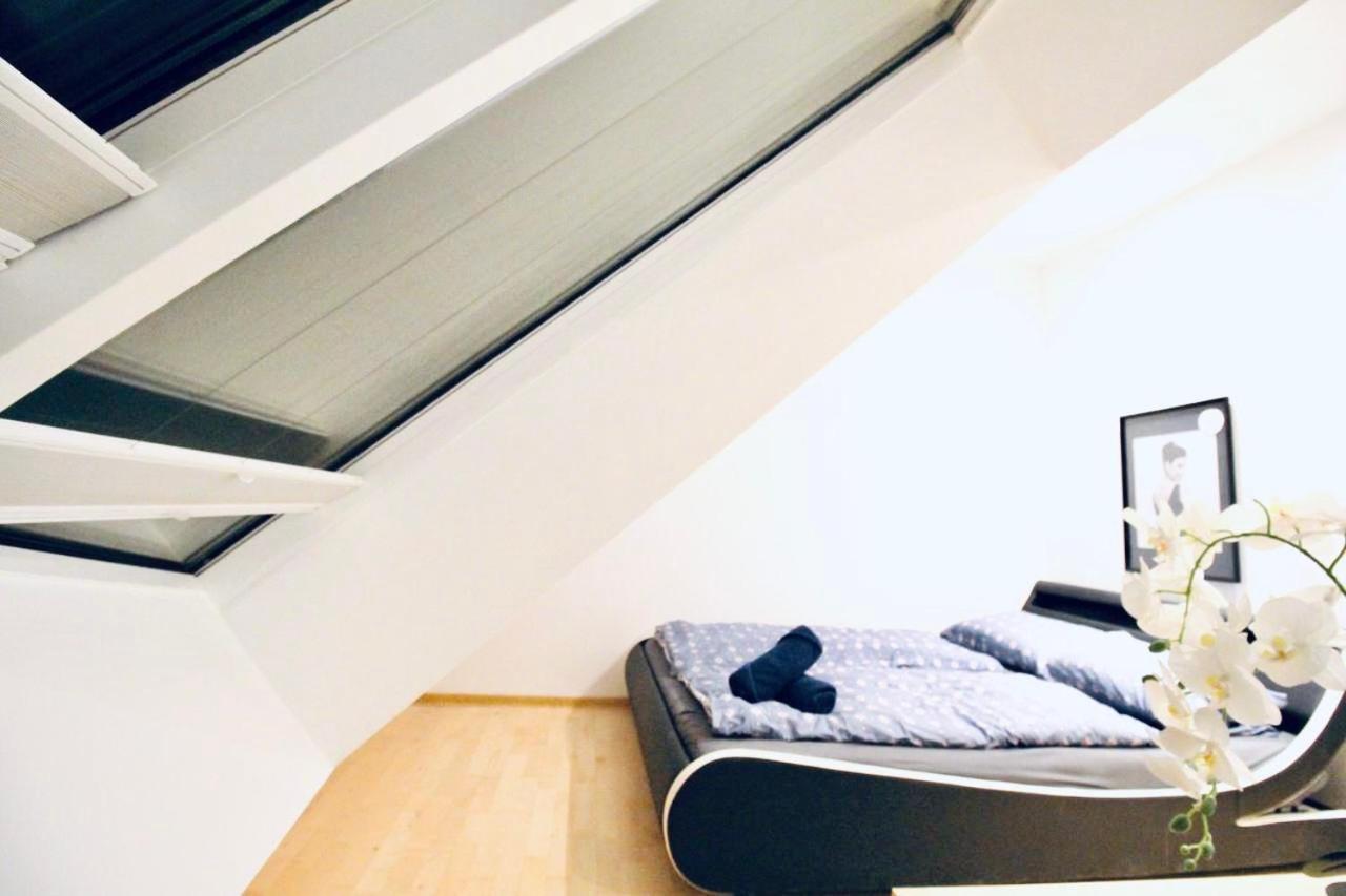6 min to Amusement Park - Economy Rooms in Shared Apartment