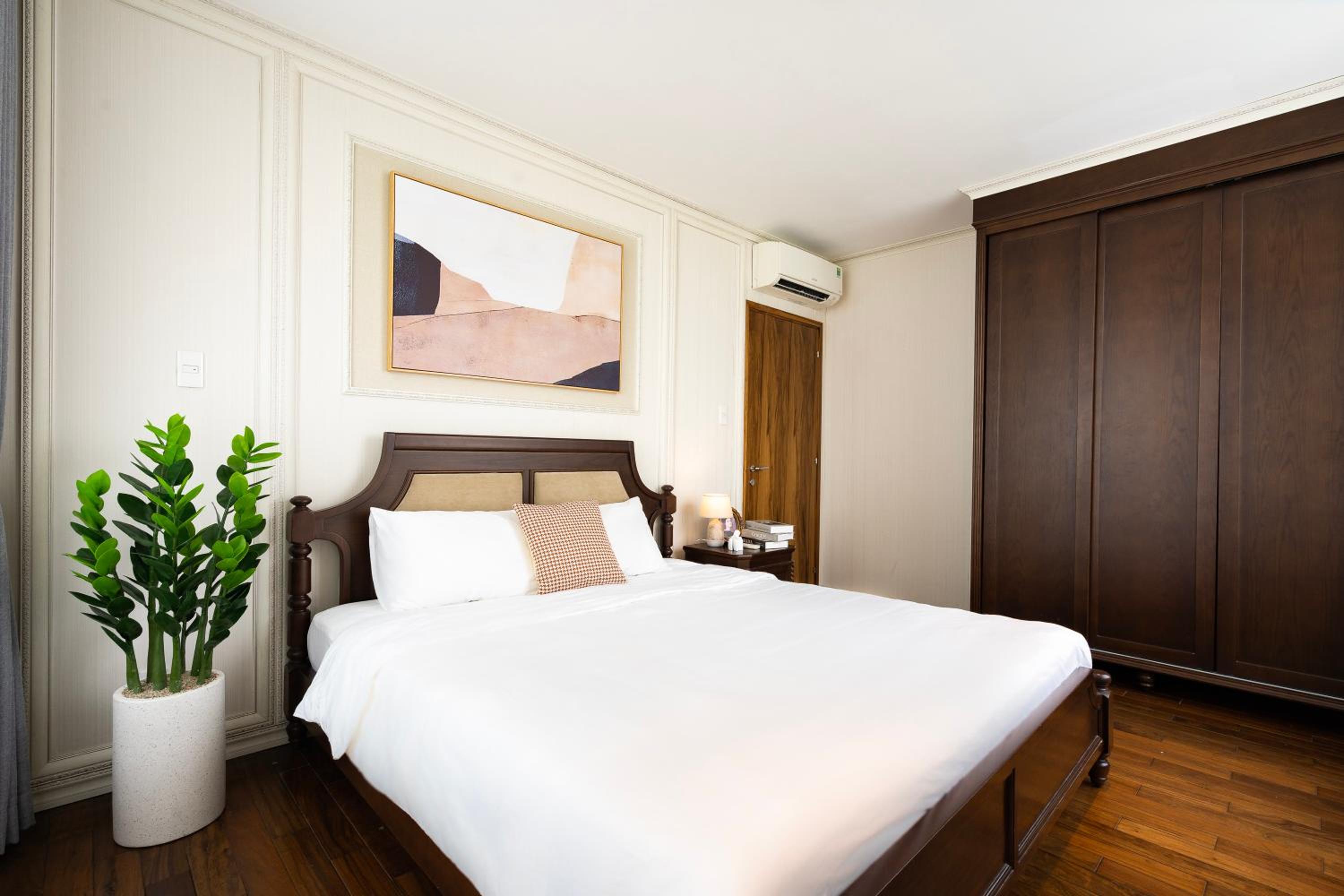 Comfy Luxury 3BR apartment near Ben Thanh Market