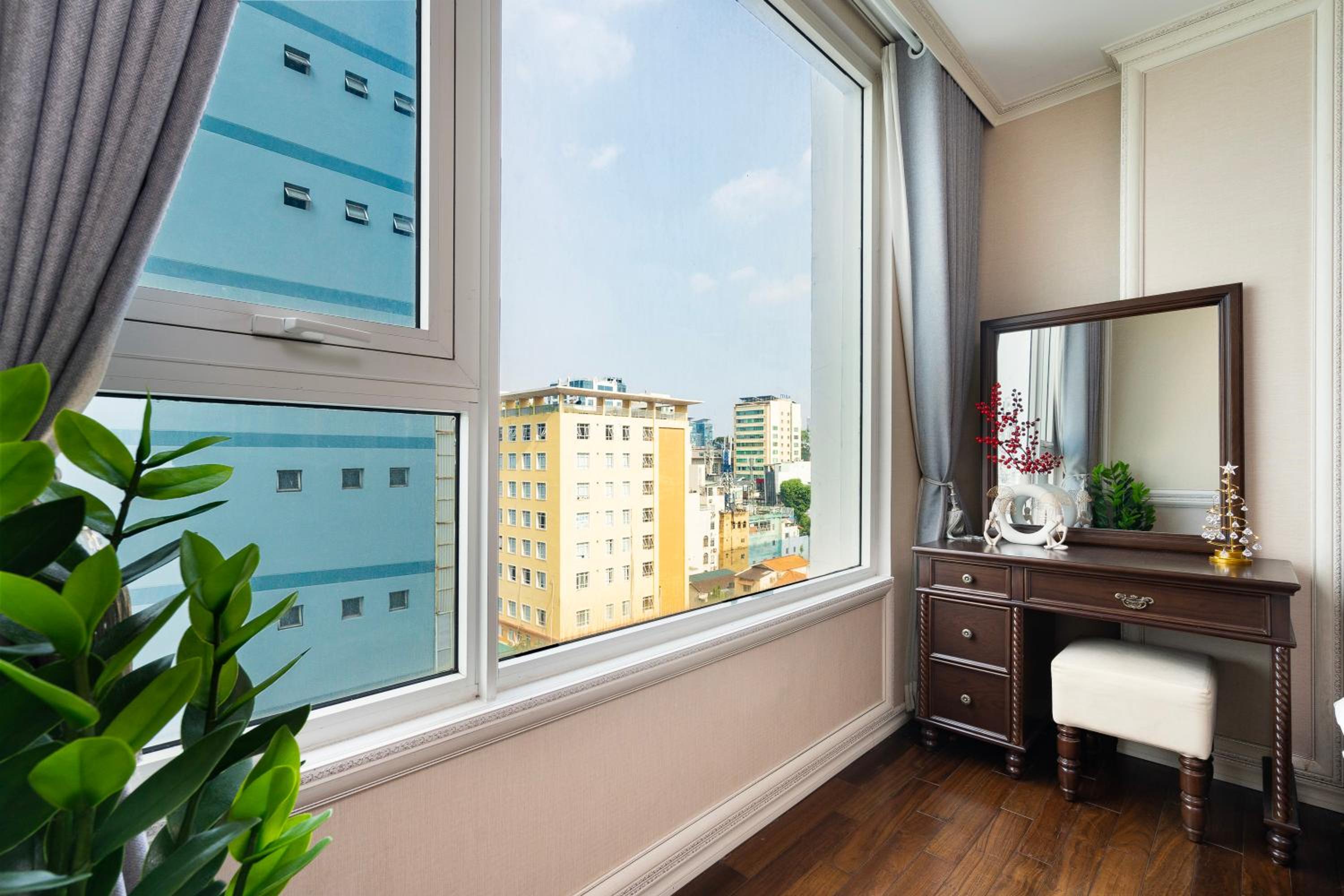 Comfy Luxury 3BR apartment near Ben Thanh Market