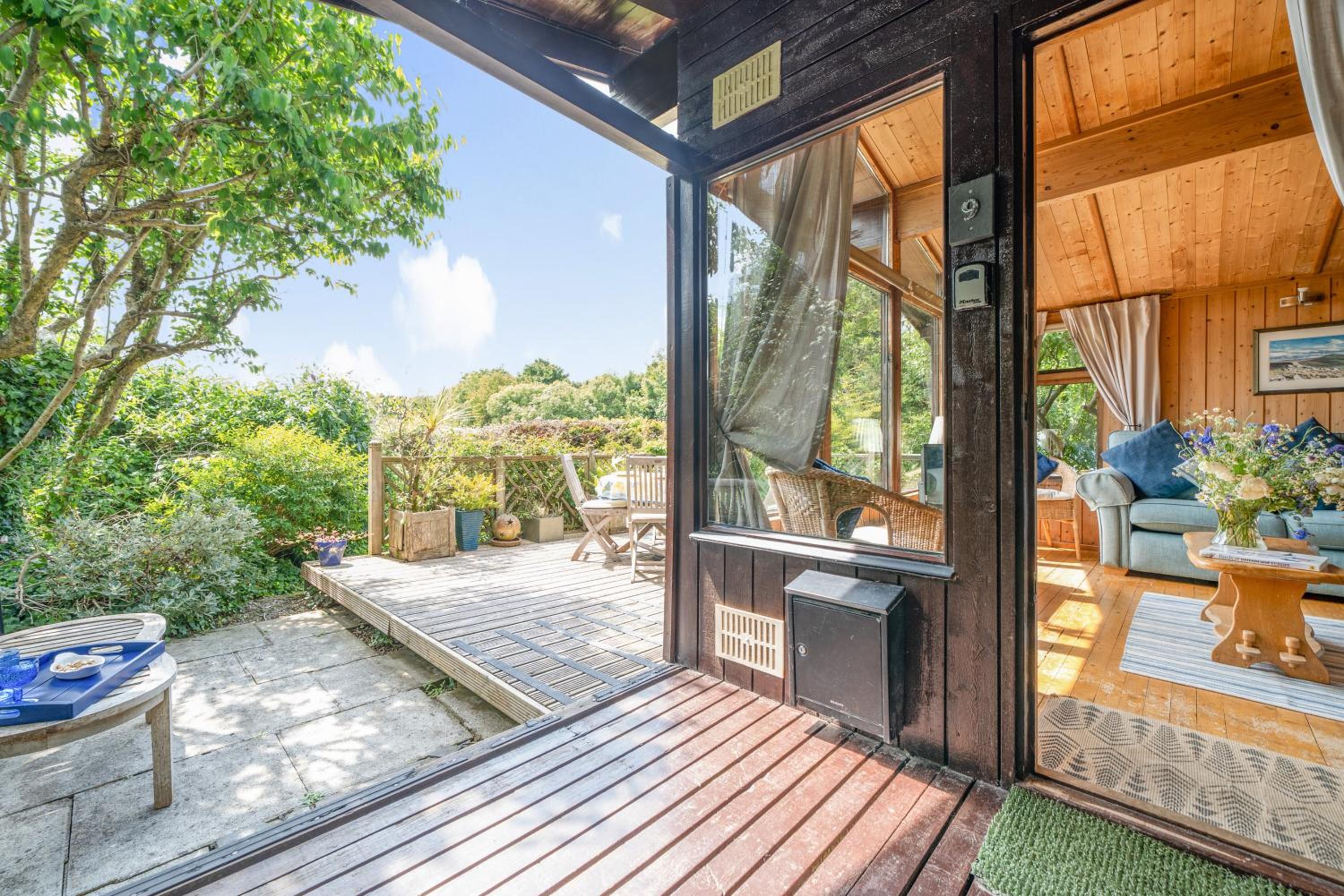 Scandinavian Style Lodge in Rock view 4