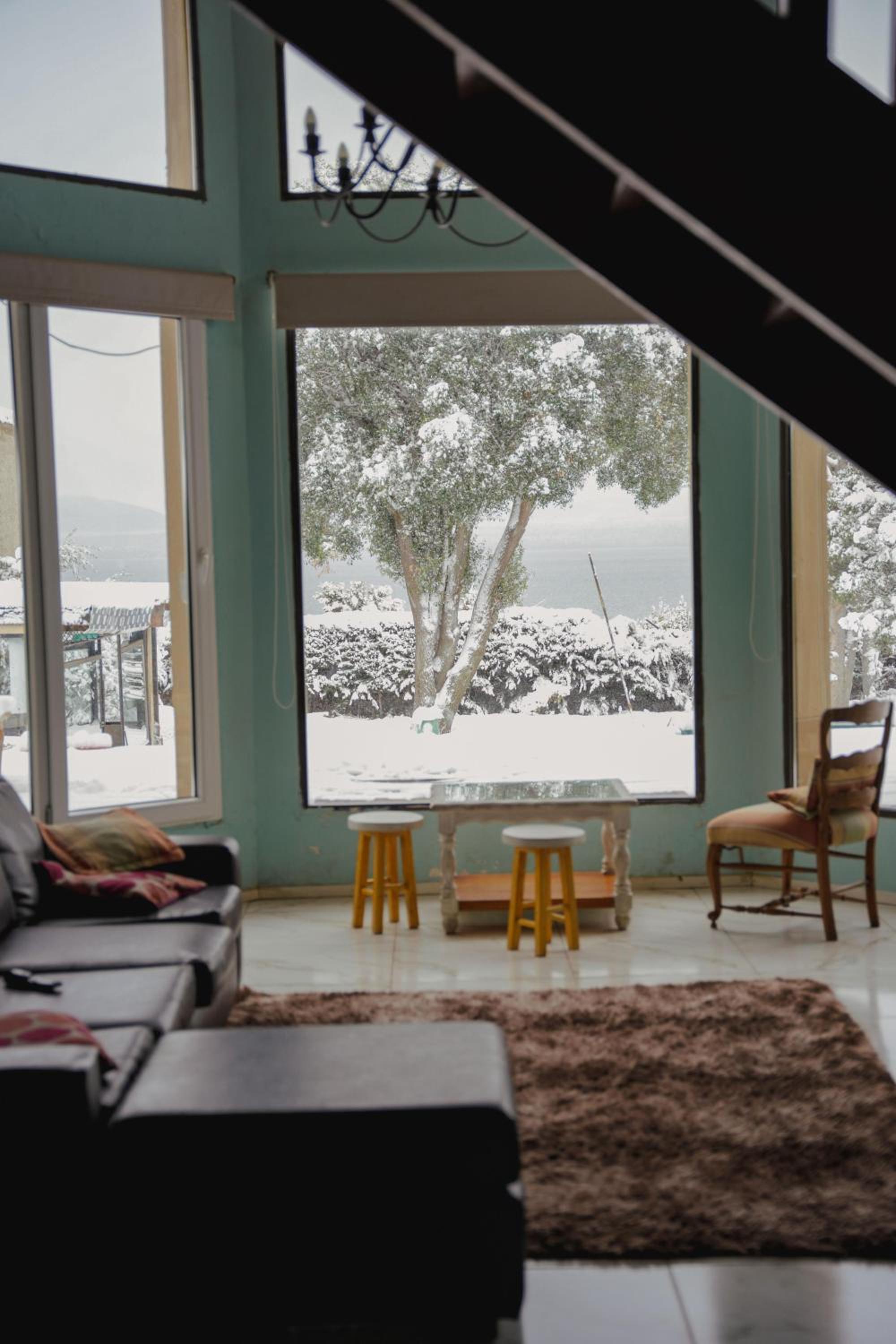 hermosa casa a una cuadra del lago