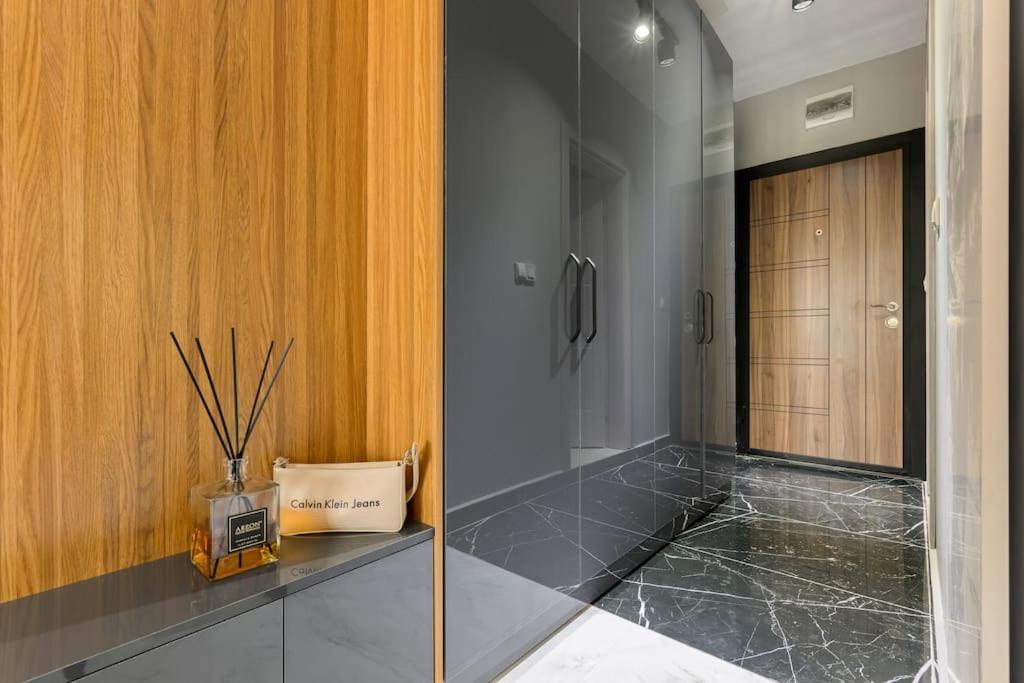 Azur Properties ap19